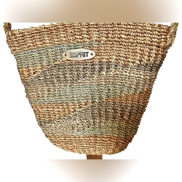 Vintage Esprit Beach Straw Crossover Bag with Long Braided Strap in Earthtones - Picture 3 of 9